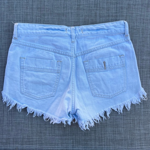 EUC Free People Frayed Jean Shorts Sz 27 - Picture 3 of 3